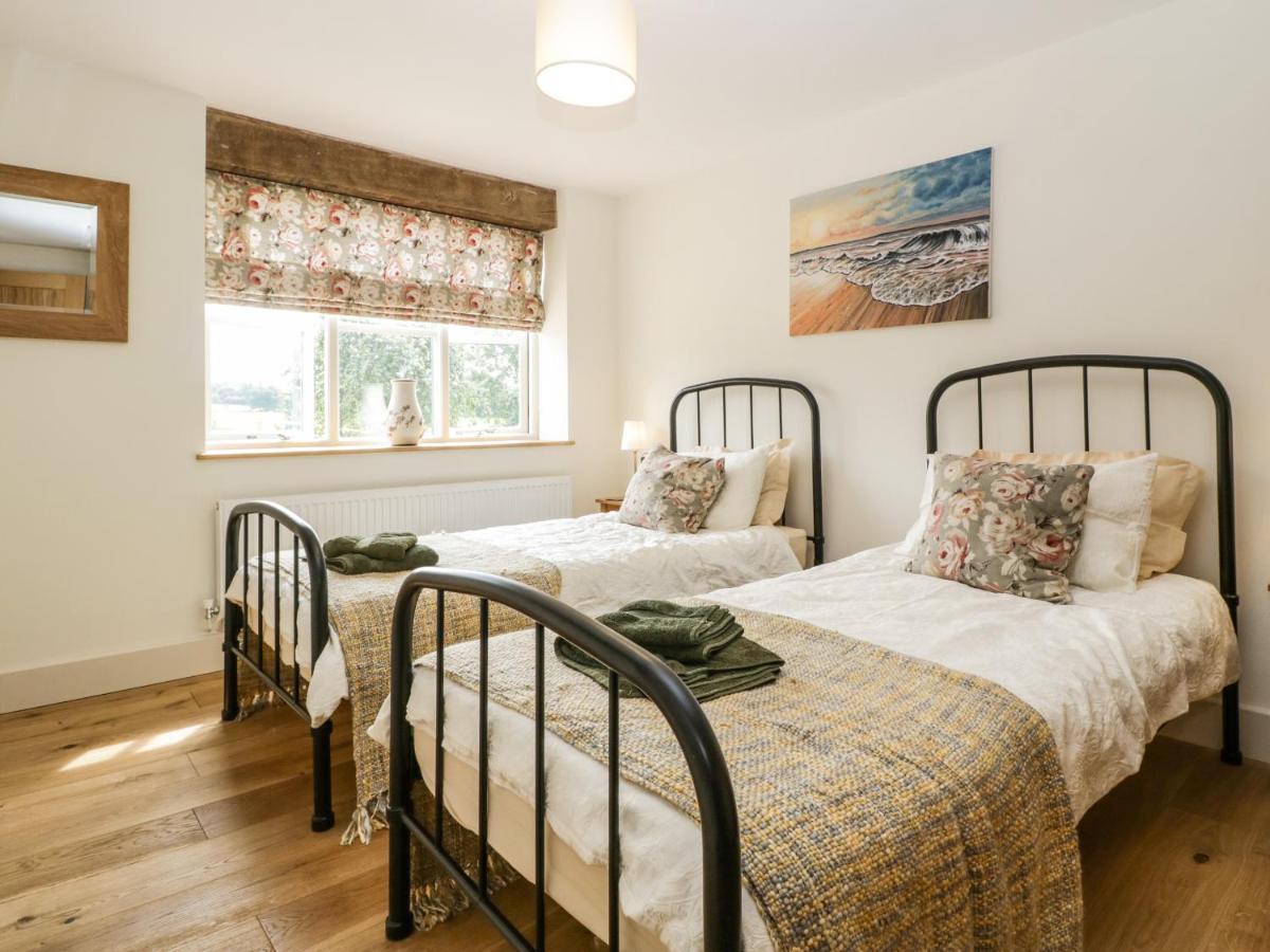 Tom'S Barn Villa Yeovil Bagian luar foto